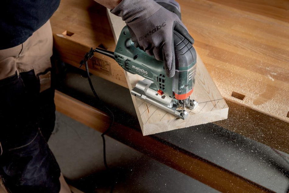 METABO SERRA RECORTES 710W STEB 100 QUICK
